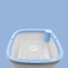 Wet mop with spin head, separates dirty and clean water effectively.